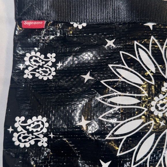 Supreme 2021 Bandanna Trap Side Bag EUC - Picture 8 of 11